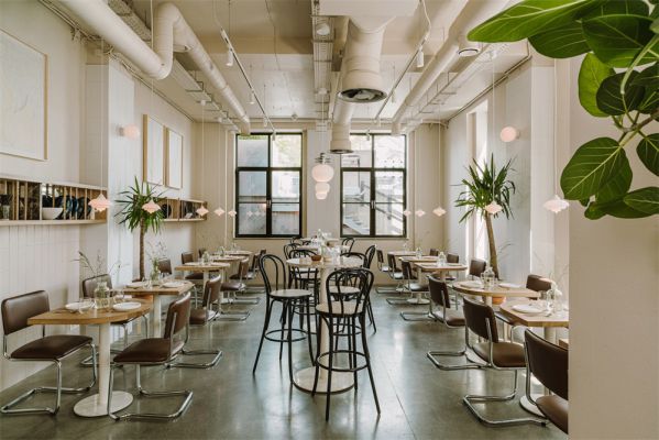 包豪斯設(shè)計(jì)下的現(xiàn)代風(fēng)格的餐廳設(shè)計(jì)